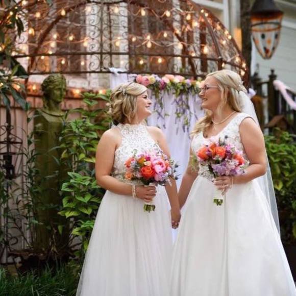 Meet your Posher, Lynda - Picture 1 of 1